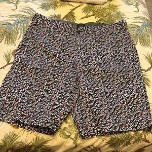 J crew men’s Stanton daisy short waist 33